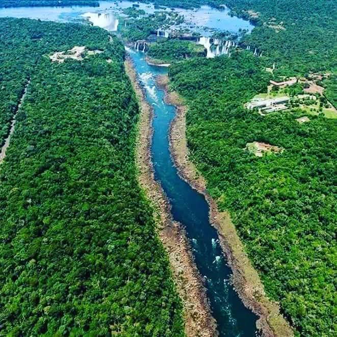 Feliz día Mundial del Turismo, celebramos el corazón de Iguazú.